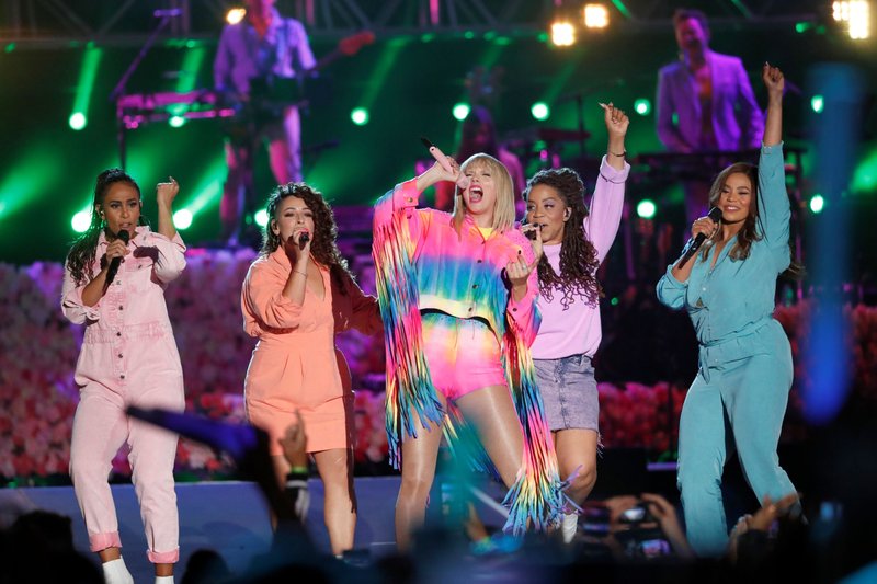 Taylor Swift — June 1 - 2019 iHeartRadio Wango Tango — photo 79