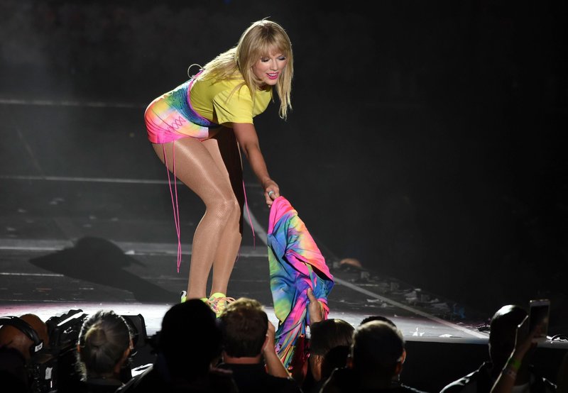 Taylor Swift — June 1 - 2019 iHeartRadio Wango Tango — photo 95