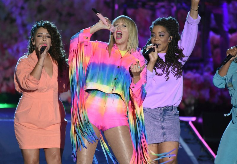 Taylor Swift — June 1 - 2019 iHeartRadio Wango Tango — photo 99