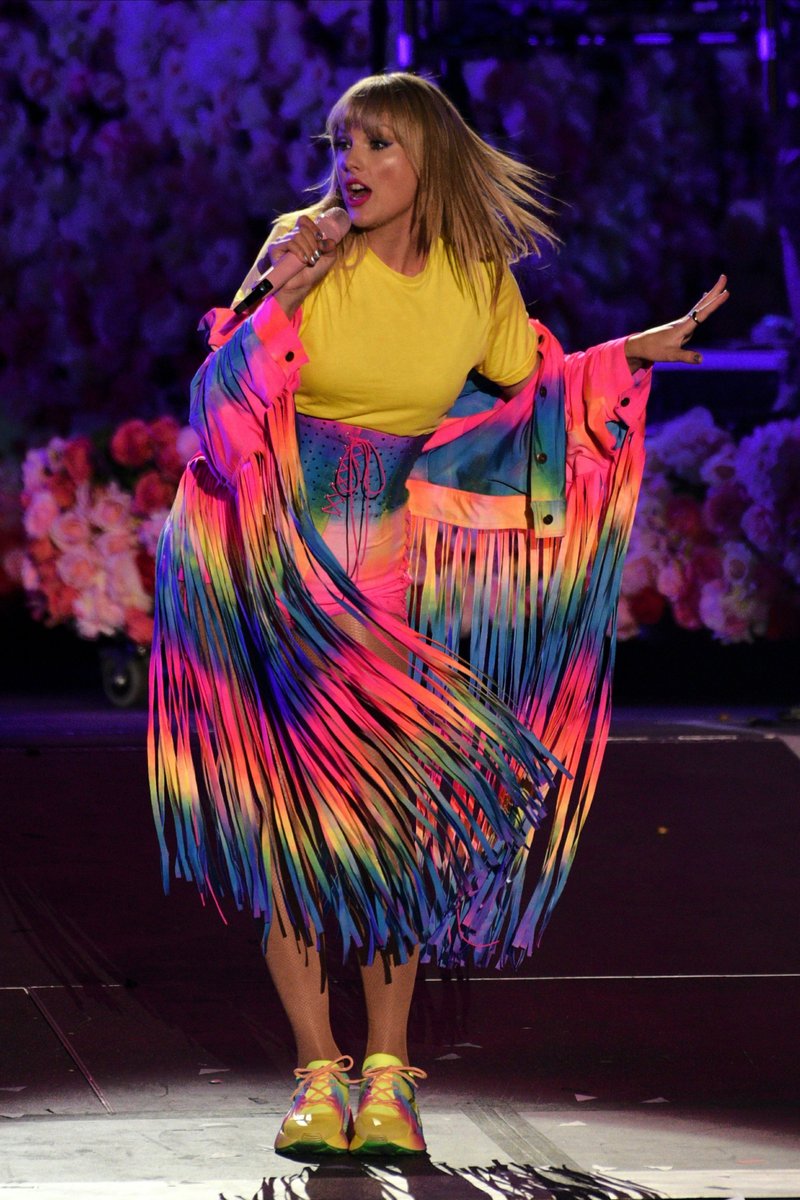 Taylor Swift — June 1 - 2019 iHeartRadio Wango Tango — photo 123