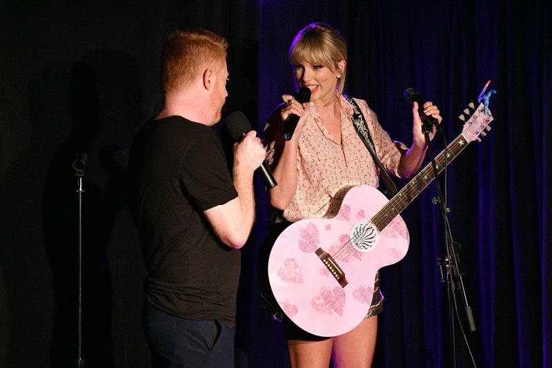 Taylor Swift — June 14 - AEG And Stonewall Inn Pride Celebration — photo 4
