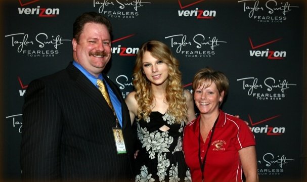 Taylor Swift — Alexandria ,VA — photo 8