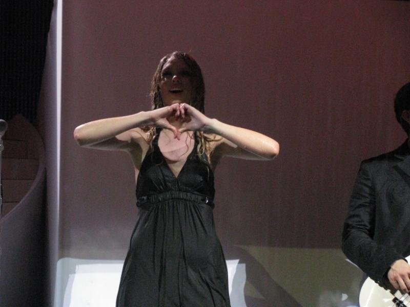 Taylor Swift — April 25 - St. Louis, Missouri — photo 3