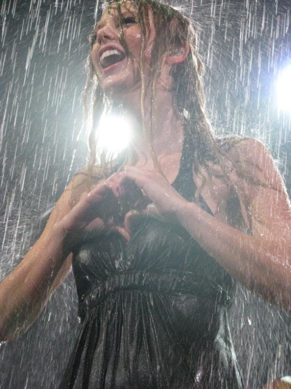 Taylor Swift — April 25 - St. Louis, Missouri — photo 7