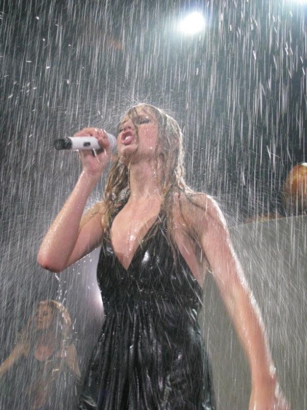 Taylor Swift — April 25 - St. Louis, Missouri — photo 11
