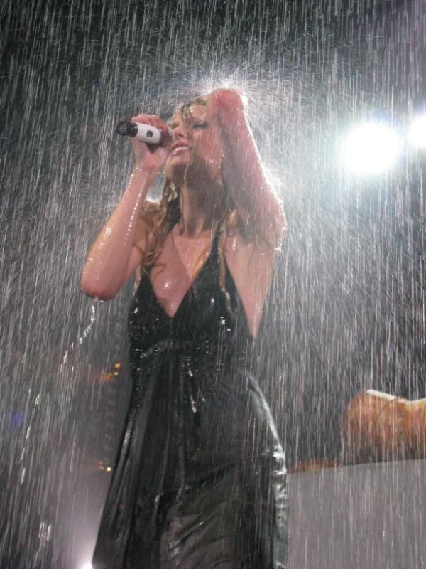 Taylor Swift — April 25 - St. Louis, Missouri — photo 12