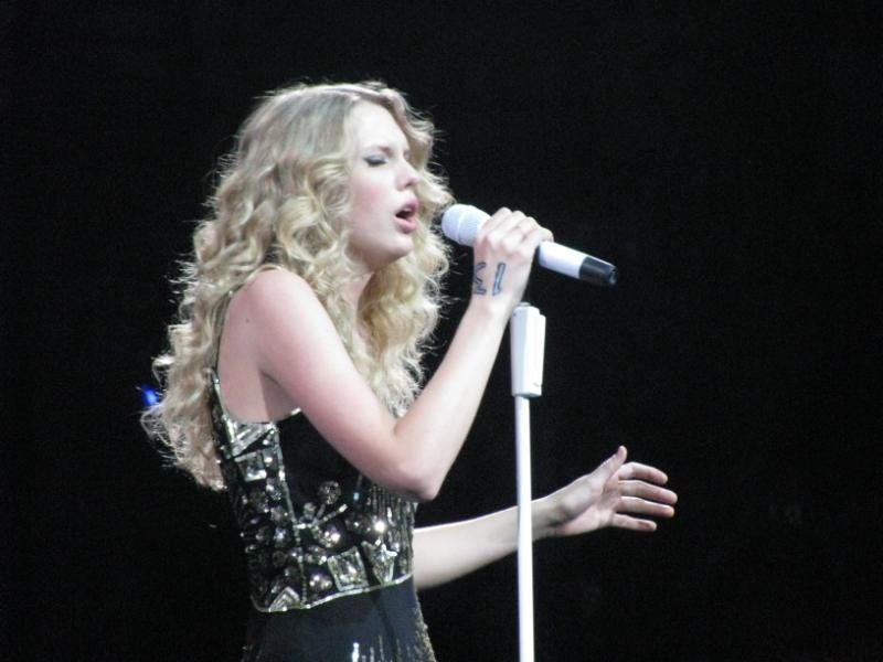 Taylor Swift — April 25 - St. Louis, Missouri — photo 65