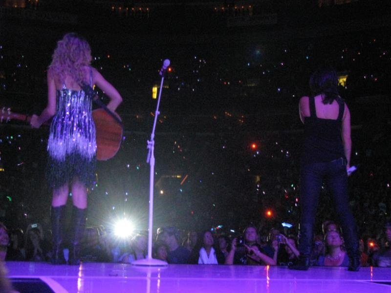 Taylor Swift — April 25 - St. Louis, Missouri — photo 68