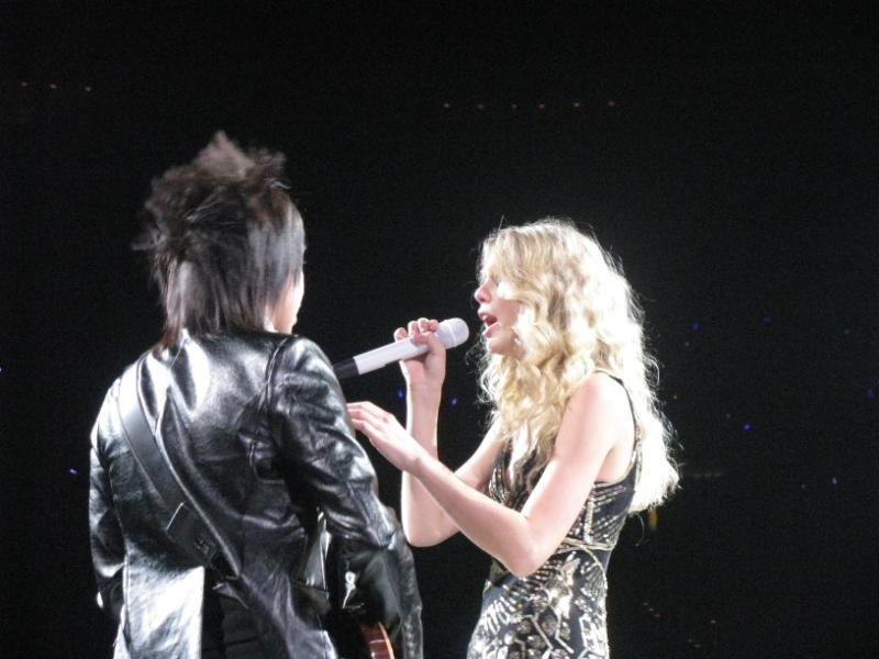 Taylor Swift — April 25 - St. Louis, Missouri — photo 75