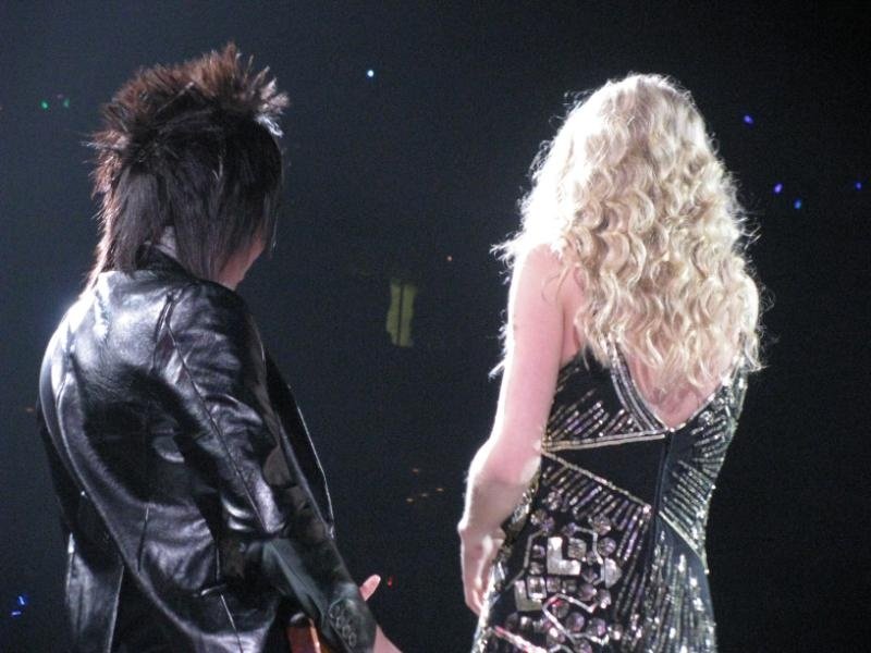 Taylor Swift — April 25 - St. Louis, Missouri — photo 77