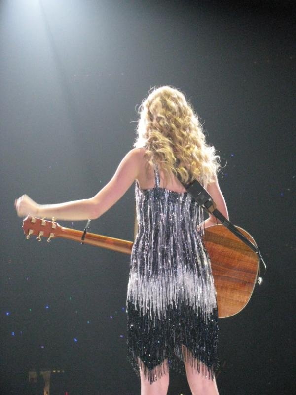 Taylor Swift — April 25 - St. Louis, Missouri — photo 90