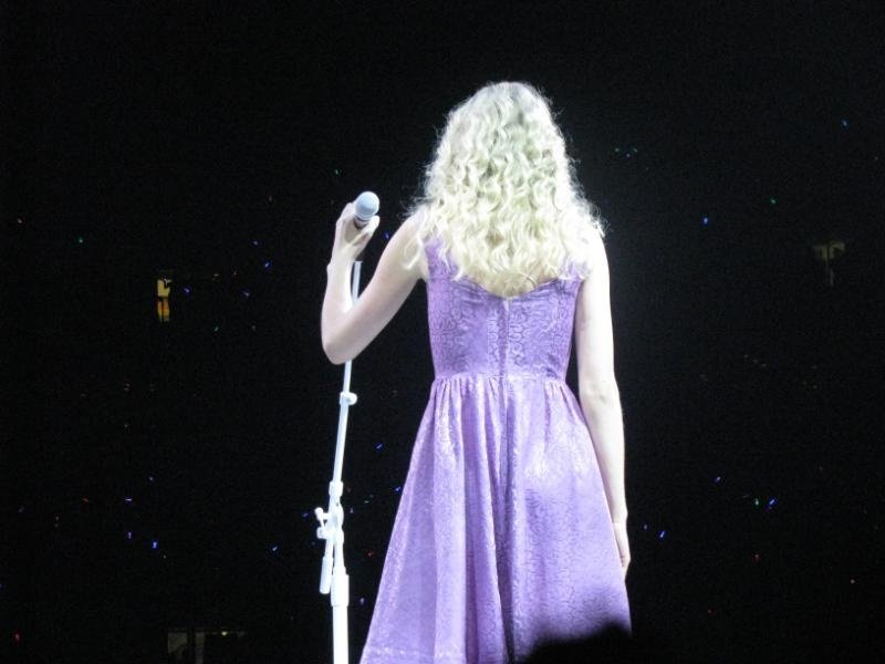 Taylor Swift — April 25 - St. Louis, Missouri — photo 99