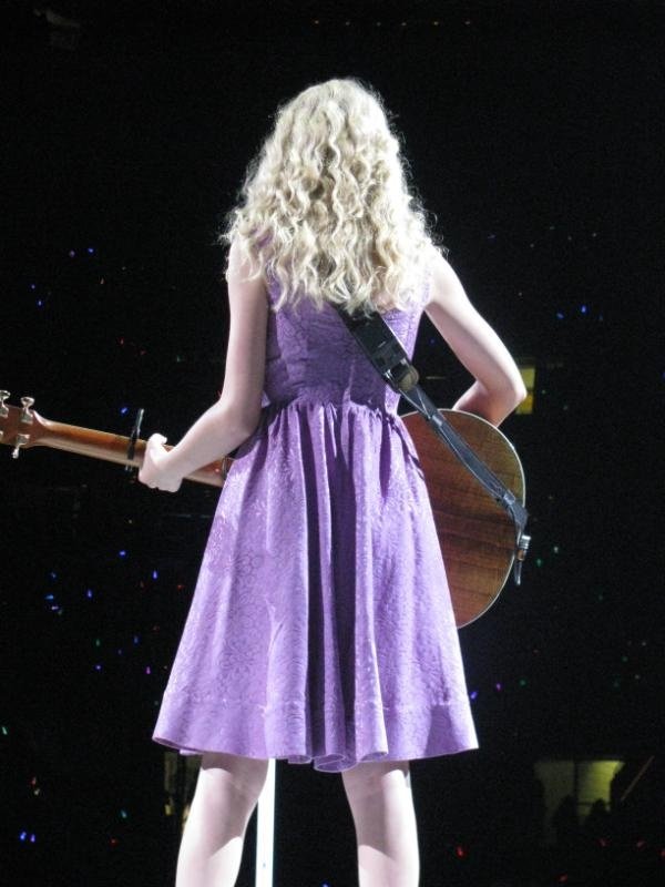Taylor Swift — April 25 - St. Louis, Missouri — photo 104