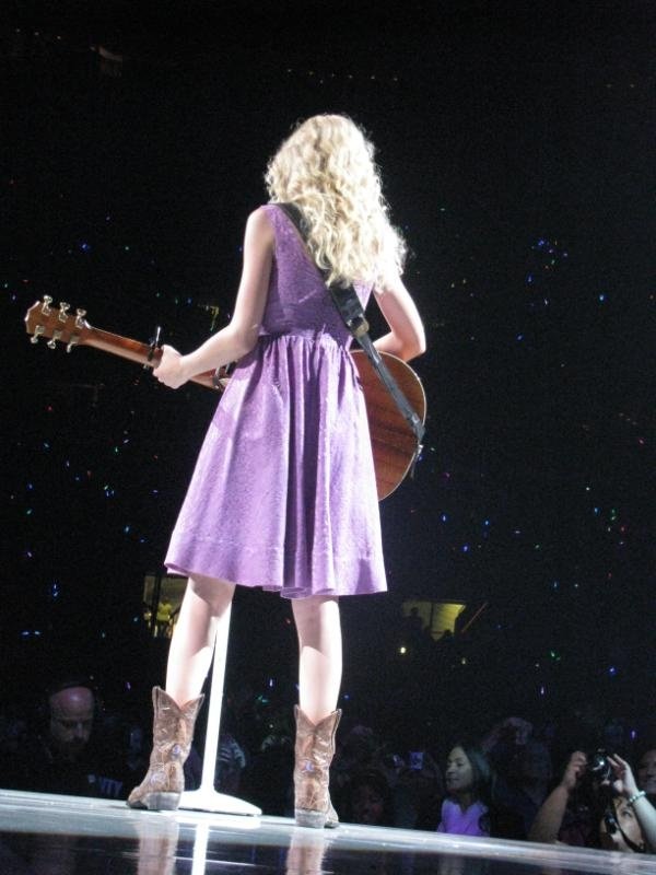Taylor Swift — April 25 - St. Louis, Missouri — photo 105