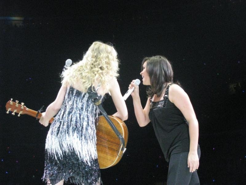 Taylor Swift — April 25 - St. Louis, Missouri — photo 120