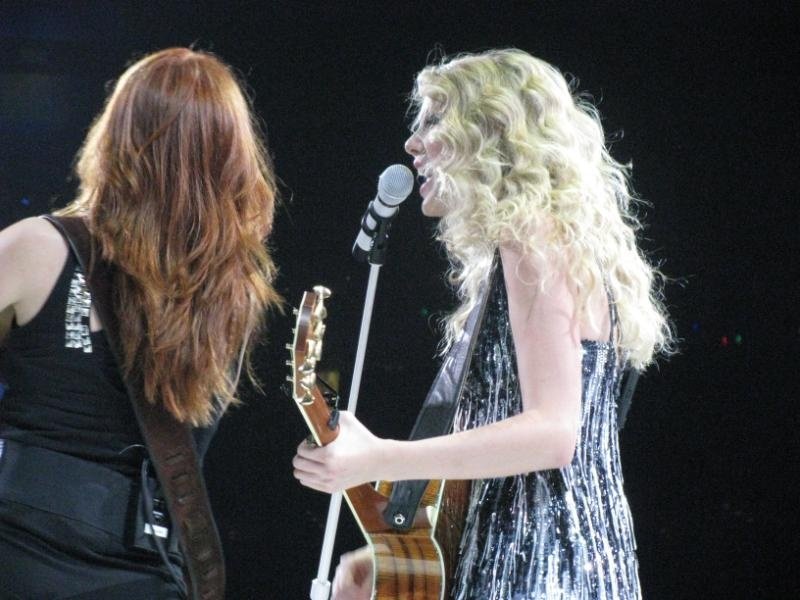 Taylor Swift — April 25 - St. Louis, Missouri — photo 121