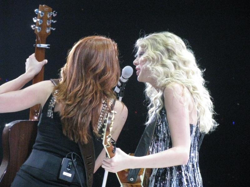 Taylor Swift — April 25 - St. Louis, Missouri — photo 122