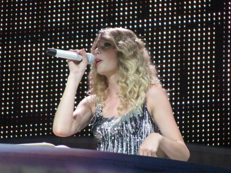 Taylor Swift — April 25 - St. Louis, Missouri — photo 125