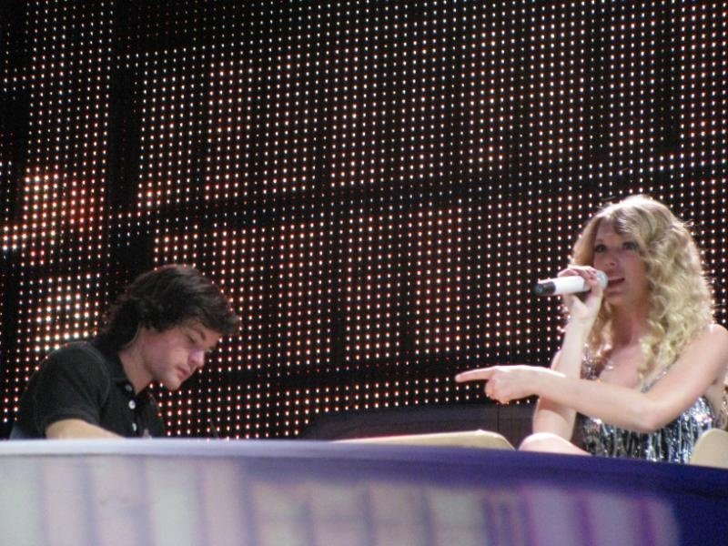 Taylor Swift — April 25 - St. Louis, Missouri — photo 134