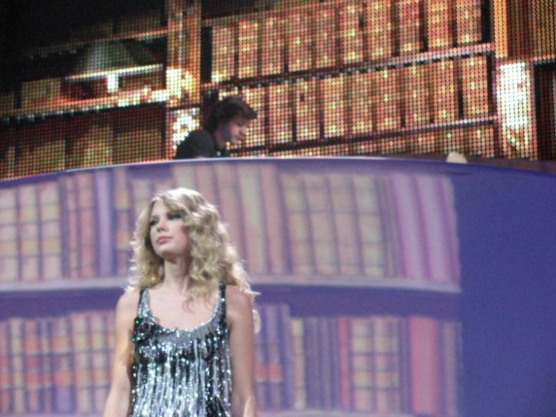 Taylor Swift — April 25 - St. Louis, Missouri — photo 136
