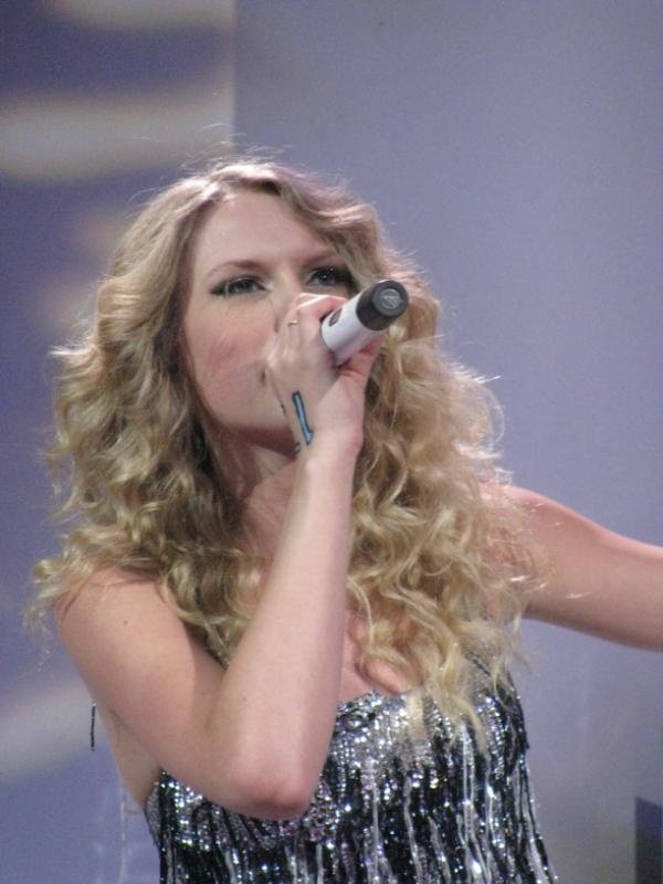 Taylor Swift — April 25 - St. Louis, Missouri — photo 142