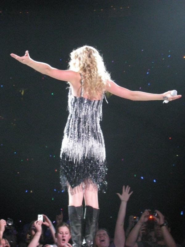 Taylor Swift — April 25 - St. Louis, Missouri — photo 152