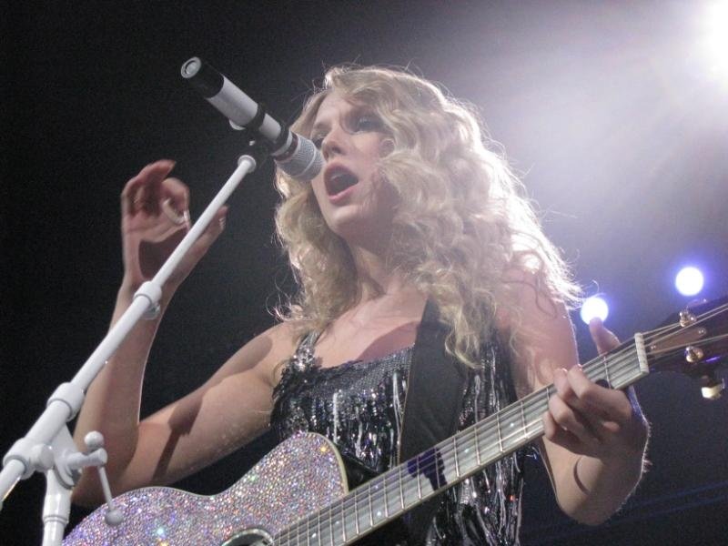 Taylor Swift — April 25 - St. Louis, Missouri — photo 161