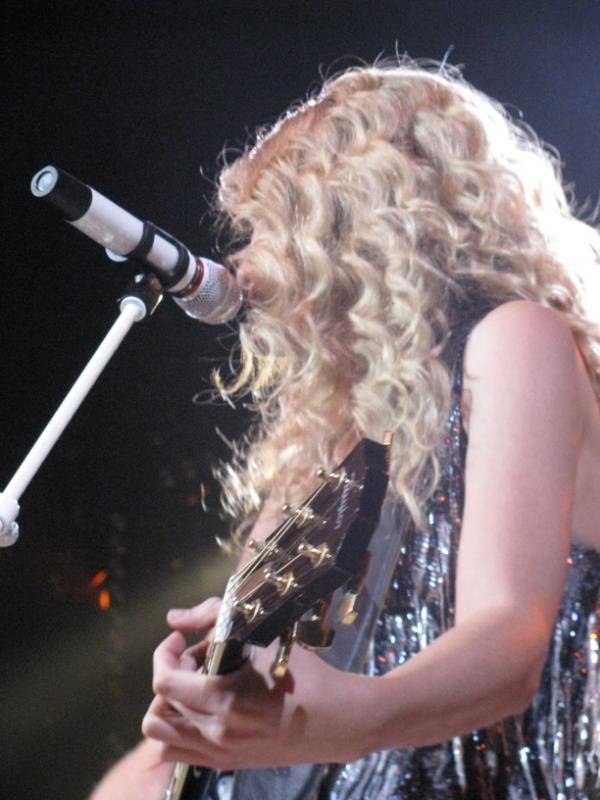 Taylor Swift — April 25 - St. Louis, Missouri — photo 168