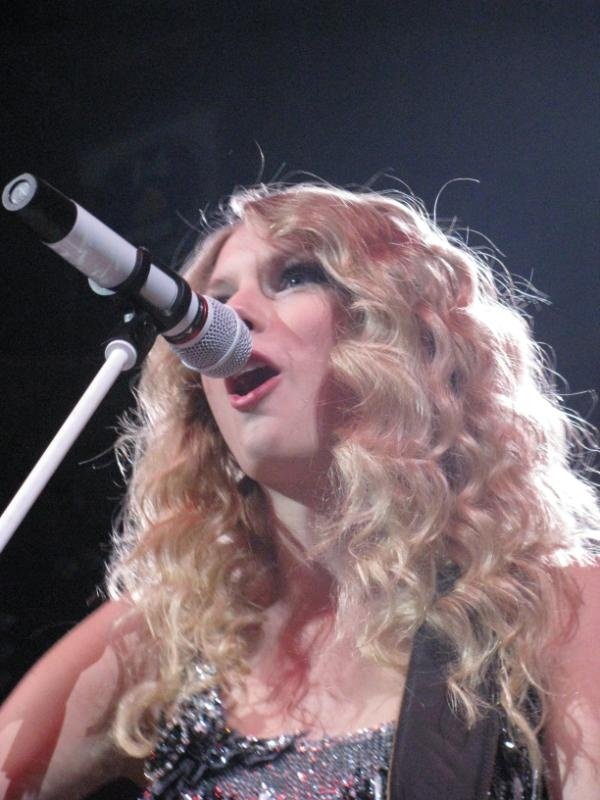 Taylor Swift — April 25 - St. Louis, Missouri — photo 175