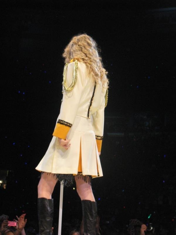Taylor Swift — April 25 - St. Louis, Missouri — photo 196