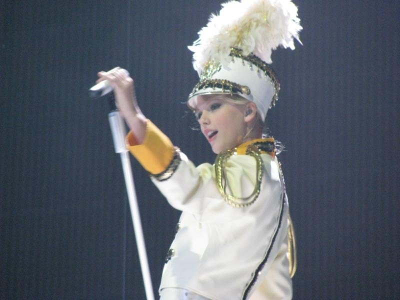 Taylor Swift — April 25 - St. Louis, Missouri — photo 203