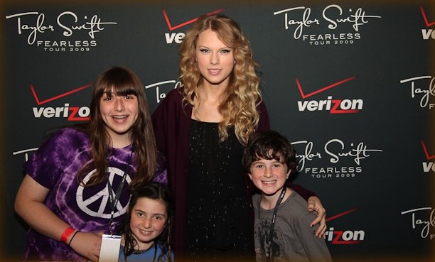Taylor Swift — Chicago IL October 10 — photo 2