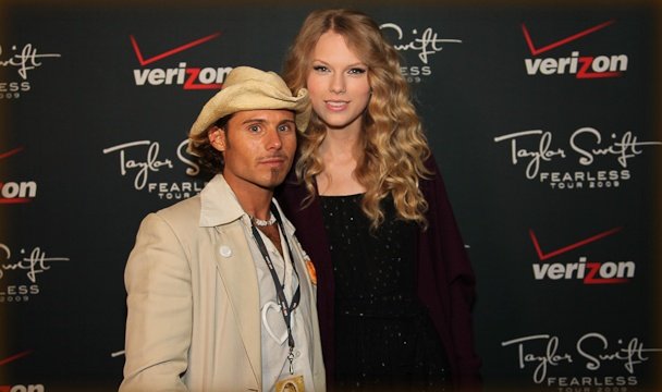 Taylor Swift — Chicago IL October 10 — photo 4