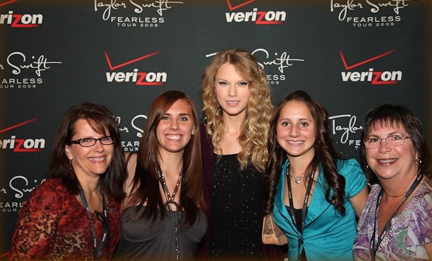 Taylor Swift — Chicago IL October 10 — photo 8