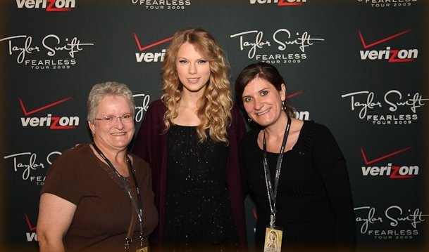 Taylor Swift — Chicago IL October 10 — photo 17
