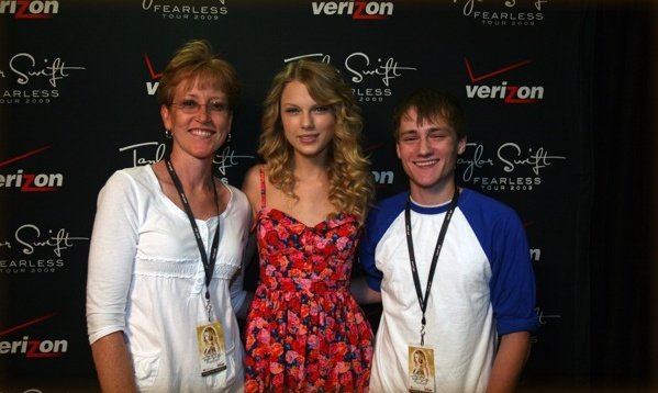 Taylor Swift — detroit MI — photo 4