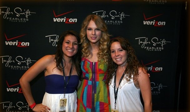 Taylor Swift — glendale AZ — photo 3