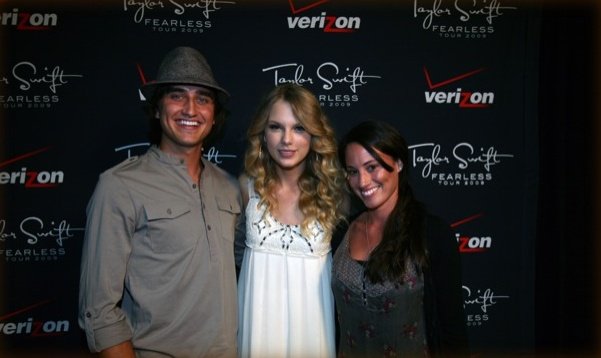 Taylor Swift — los angeles CA — photo 7