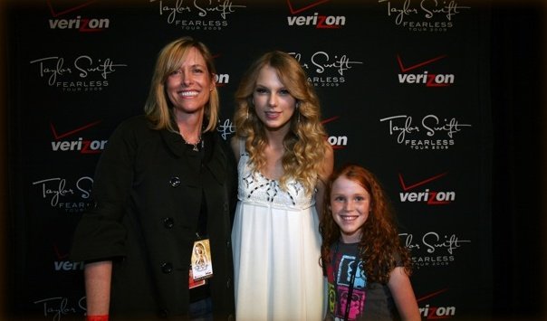 Taylor Swift — los angeles CA — photo 11