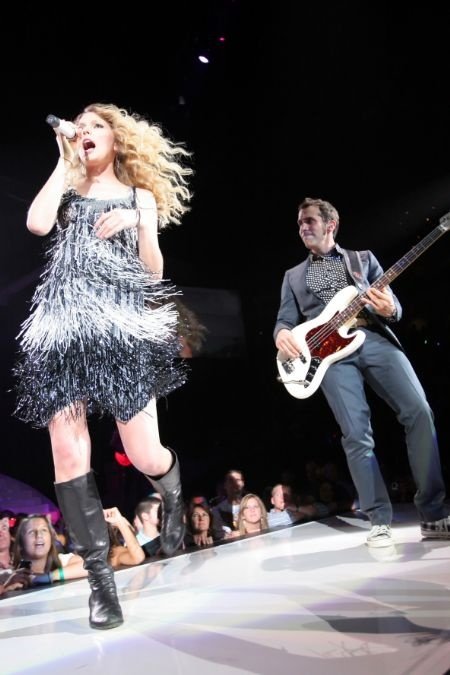 Taylor Swift — May 1 - Jacksonville, Florida — photo 10