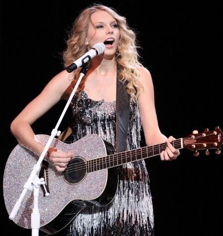 Taylor Swift — May 1 - Jacksonville, Florida — photo 13