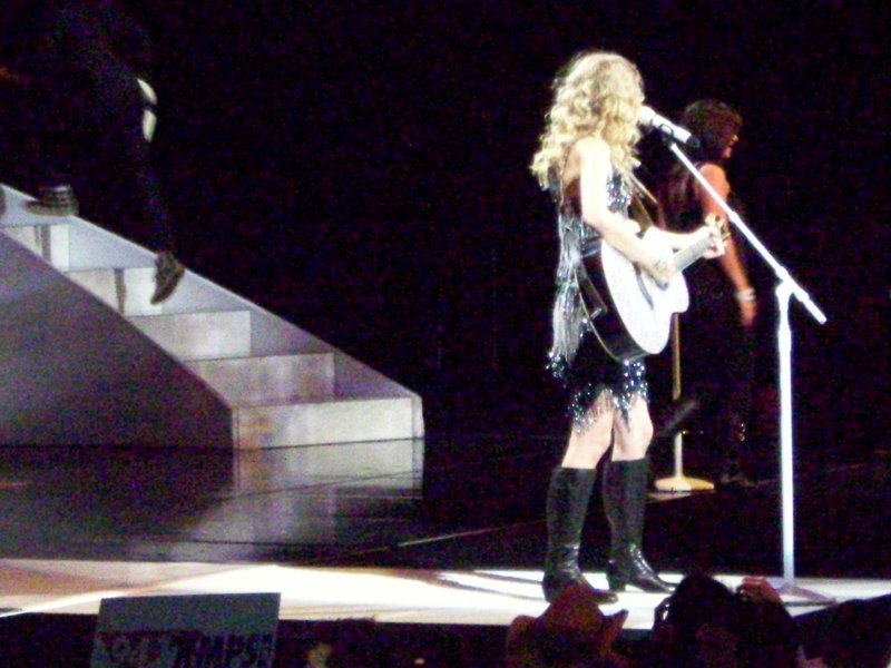 Taylor Swift — May 15 - Seattle, Washington — photo 2