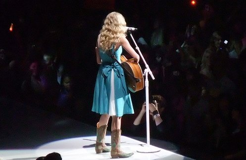 Taylor Swift — May 22 - Los Angeles, California — photo 2