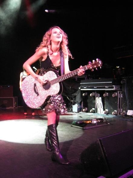 Taylor Swift — May 6 - London, United Kingdom — photo 33