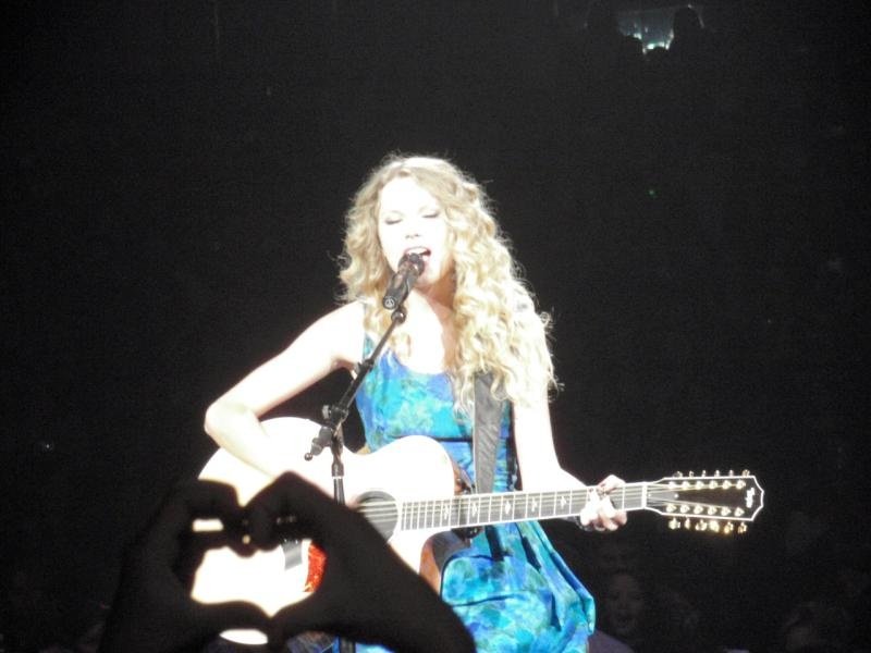 Taylor Swift — October 10 - Chicago, Illinois — photo 23