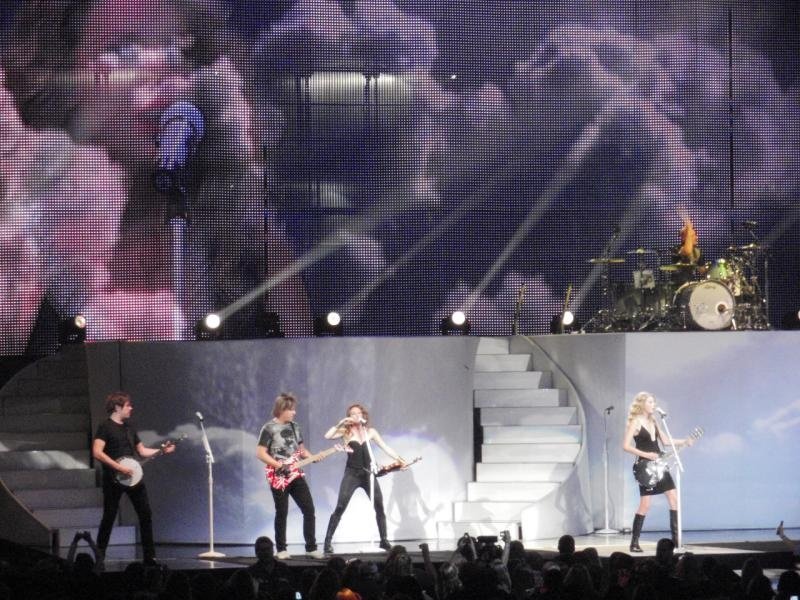 Taylor Swift — October 10 - Chicago, Illinois — photo 25