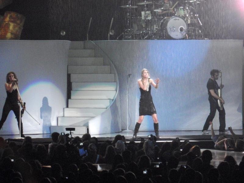 Taylor Swift — October 10 - Chicago, Illinois — photo 35