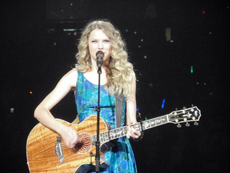 Taylor Swift — October 10 - Chicago, Illinois — photo 37