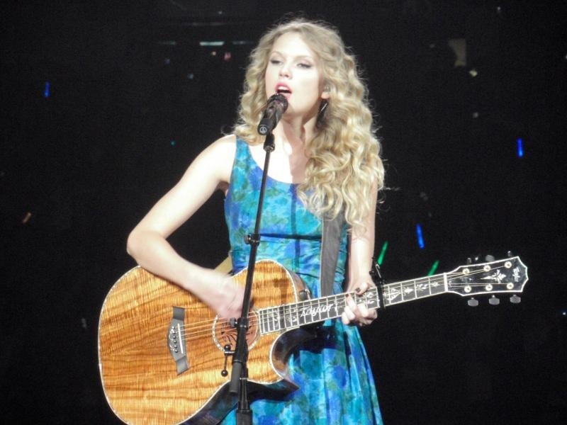 Taylor Swift — October 10 - Chicago, Illinois — photo 39