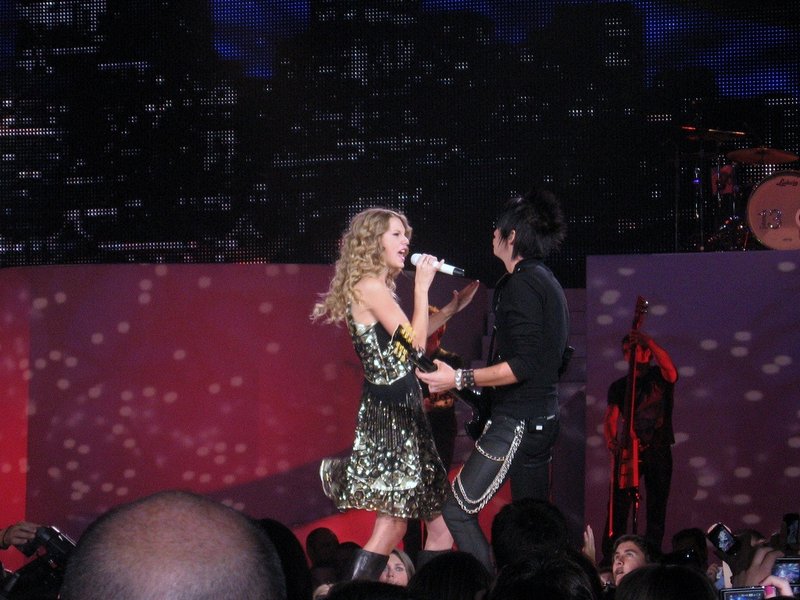 Taylor Swift — October 11 - Minneapolis, Minnesota — photo 8